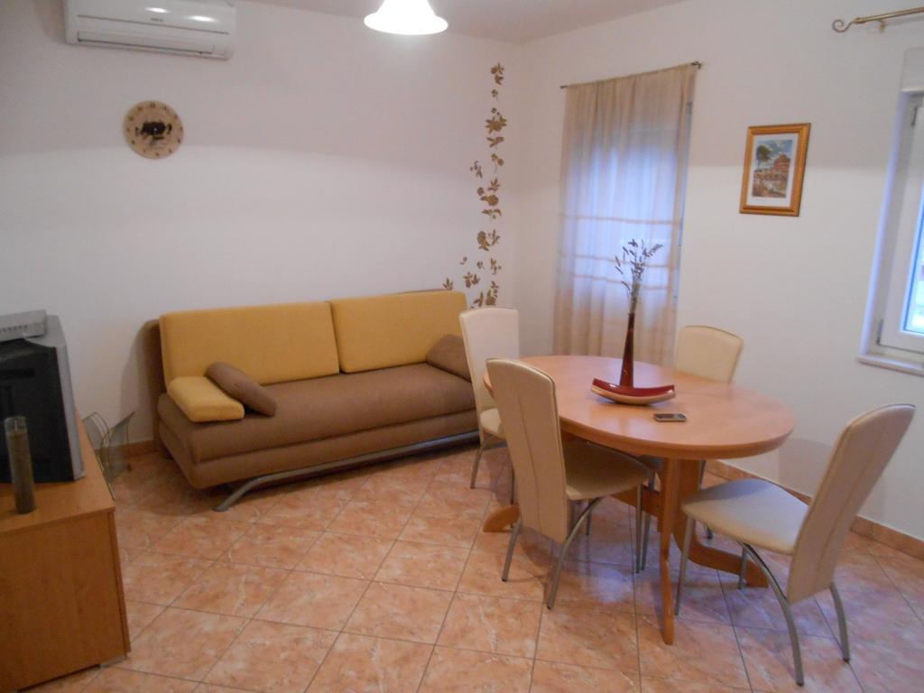 טרוגיר Apartments Luvi חדר תמונה